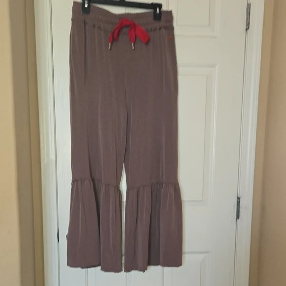 Peace Love World M BOHO Espresso & Red RUFFLE Flare Pants UNIQUE FESTIVE So Soft - Picture 5 of 16